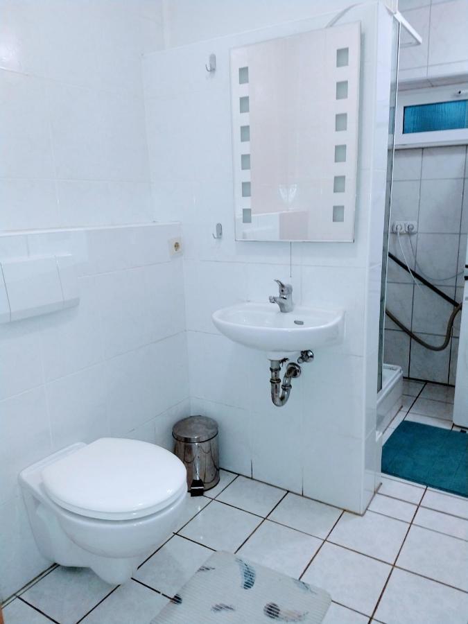 Julia'S Monteur Oase - Premium Apartment Exklusiv Fuer Solo-Reisende 埃内佩塔尔 外观 照片