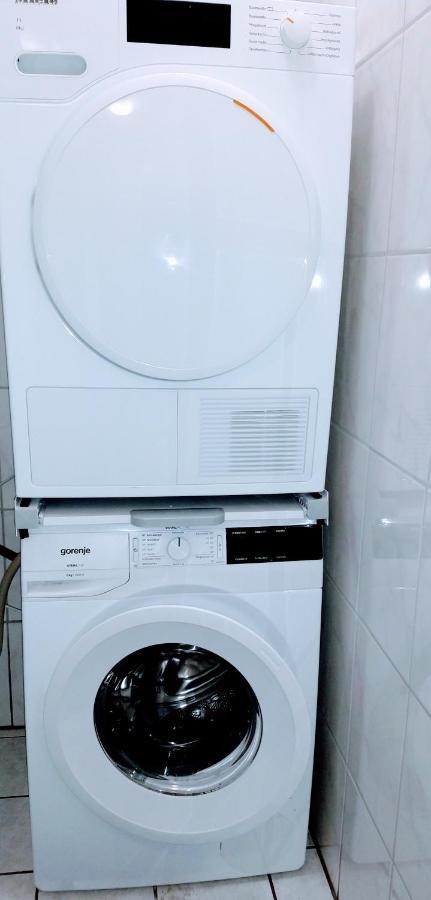 Julia'S Monteur Oase - Premium Apartment Exklusiv Fuer Solo-Reisende 埃内佩塔尔 外观 照片