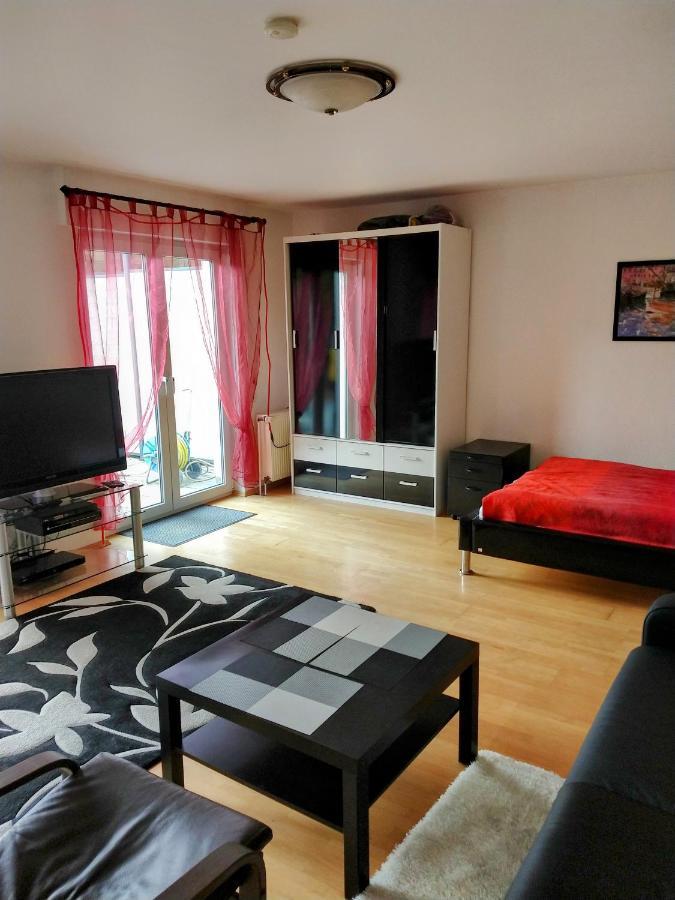Julia'S Monteur Oase - Premium Apartment Exklusiv Fuer Solo-Reisende 埃内佩塔尔 外观 照片